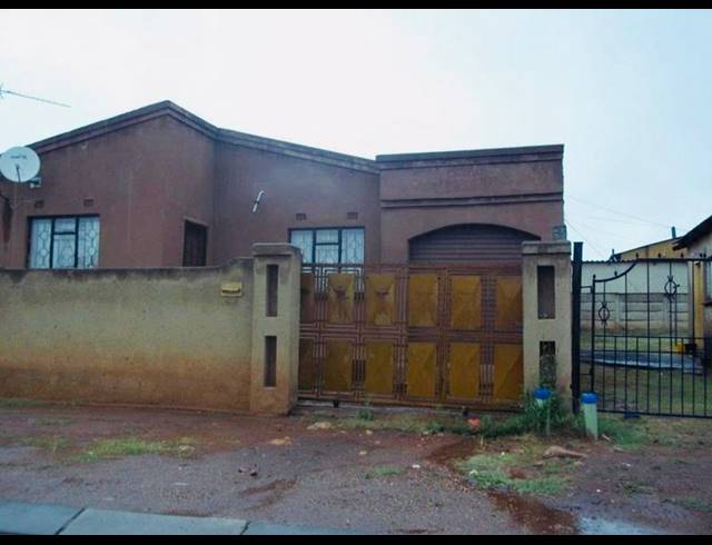 2 BEDROOM HOUSE FOR SALE IN KATLEHONG SOUTH